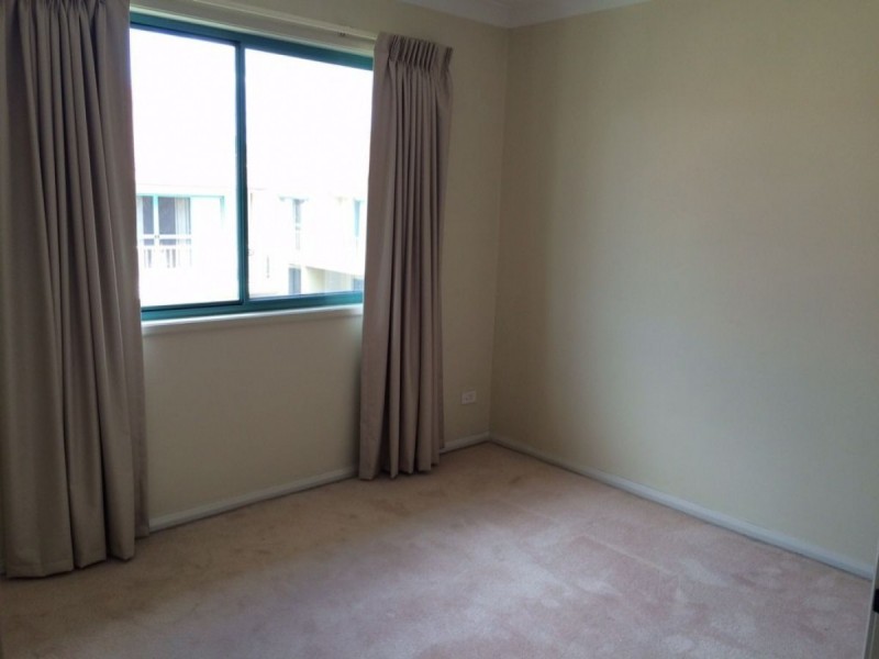 30/53 McMillan Crescent, Griffith ACT 2603