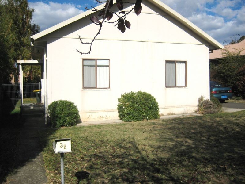 38 Bungonia Street, Narrabundah ACT 2604