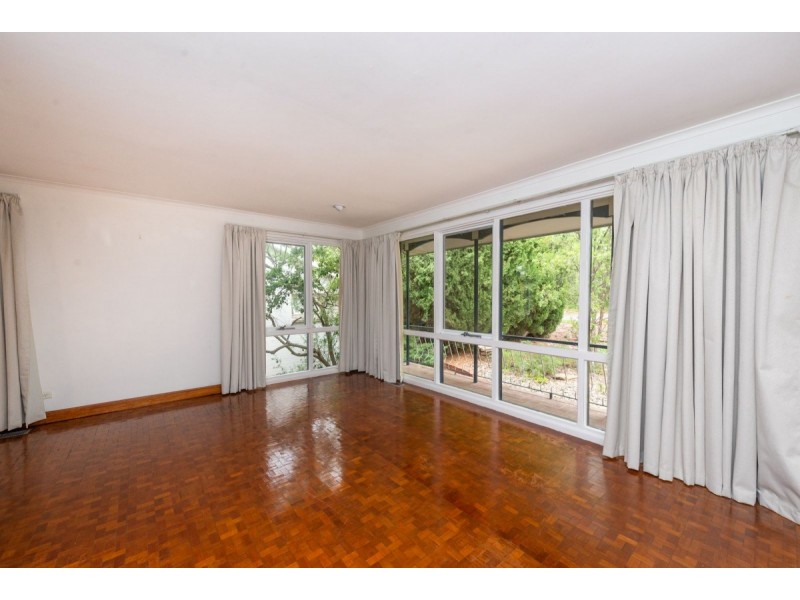 14 Lynch Street, Hughes ACT 2605