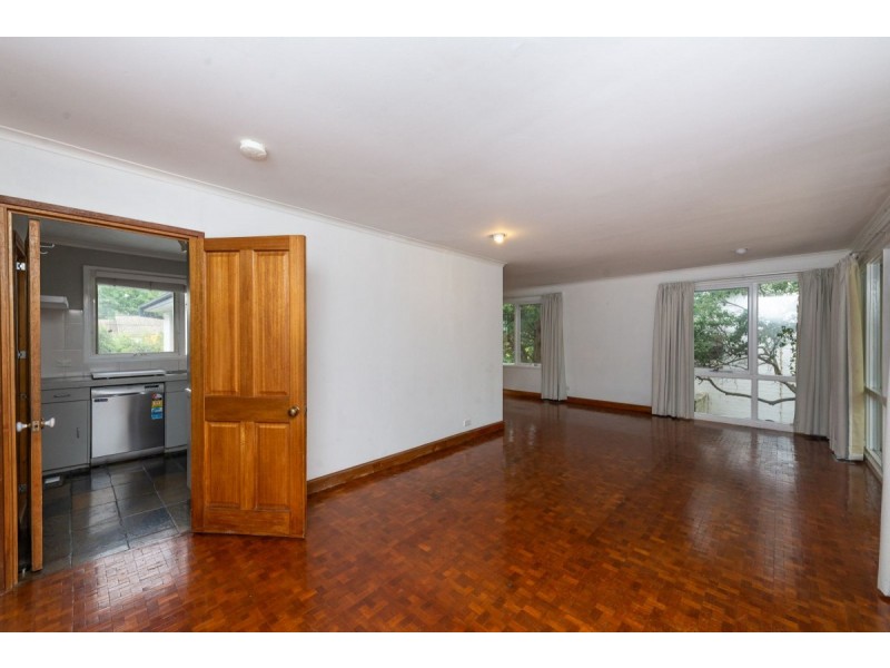 14 Lynch Street, Hughes ACT 2605
