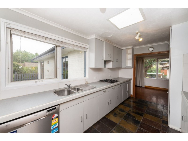14 Lynch Street, Hughes ACT 2605