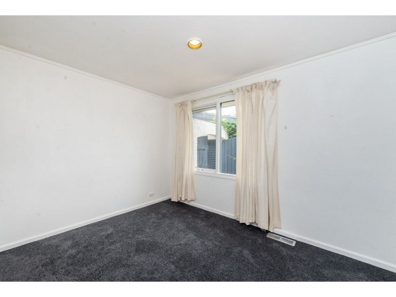 14 Lynch Street, Hughes ACT 2605