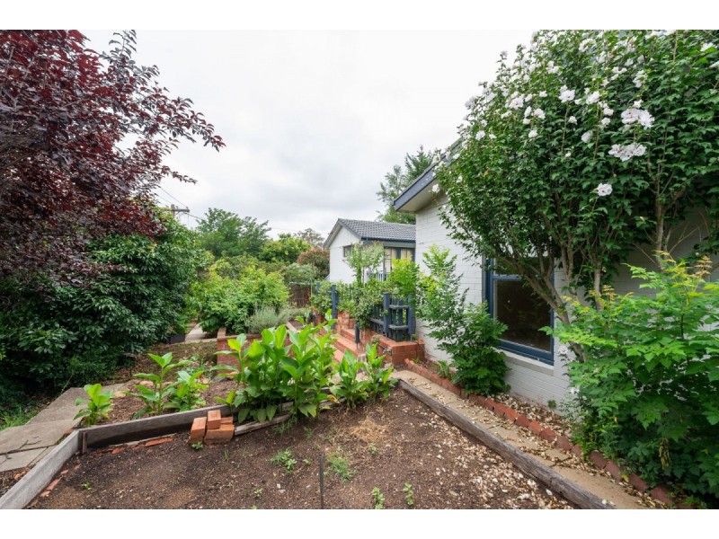 14 Lynch Street, Hughes ACT 2605