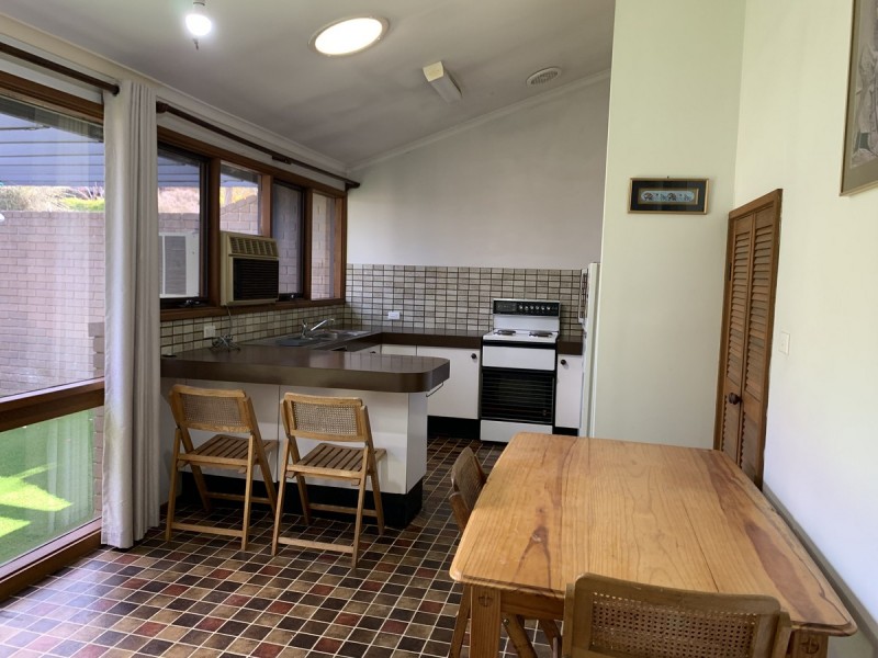 105 Barnet Close, Swinger Hill ACT 2606