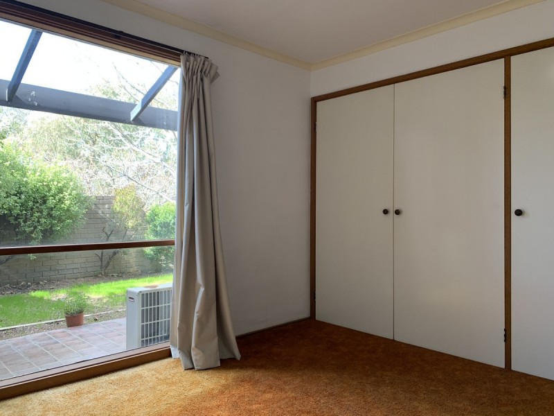 105 Barnet Close, Swinger Hill ACT 2606