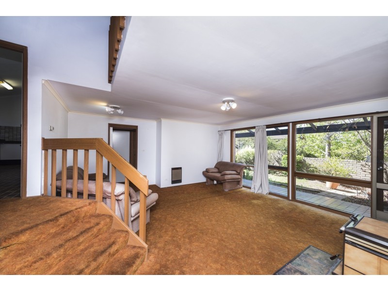 105 Barnet Close, Swinger Hill ACT 2606