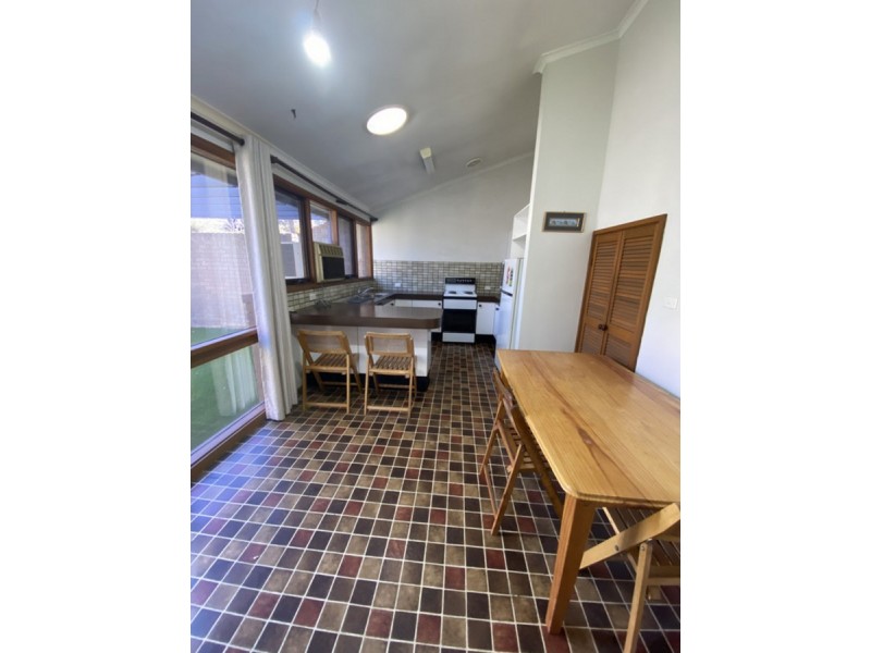 105 Barnet Close, Swinger Hill ACT 2606