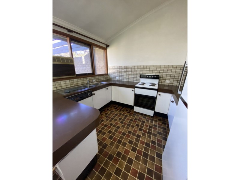 105 Barnet Close, Swinger Hill ACT 2606