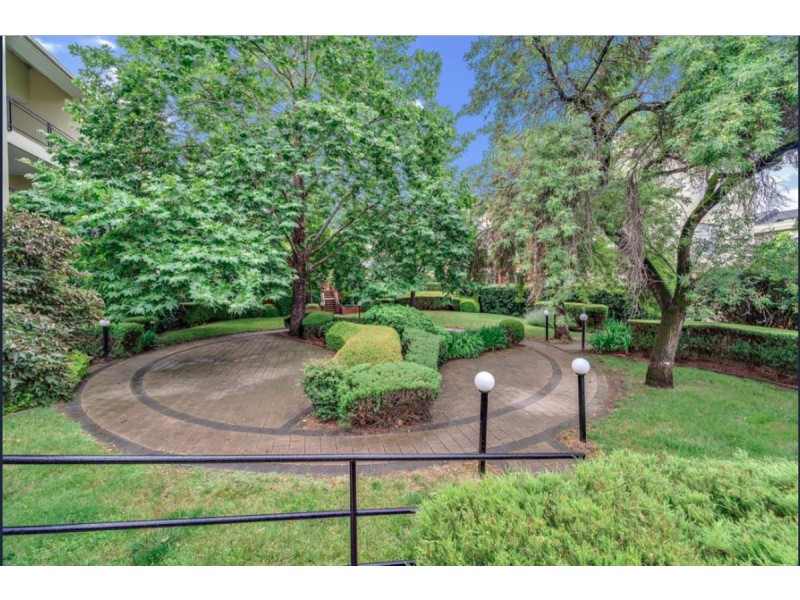 6/10 Dominion Circuit, Forrest ACT 2603