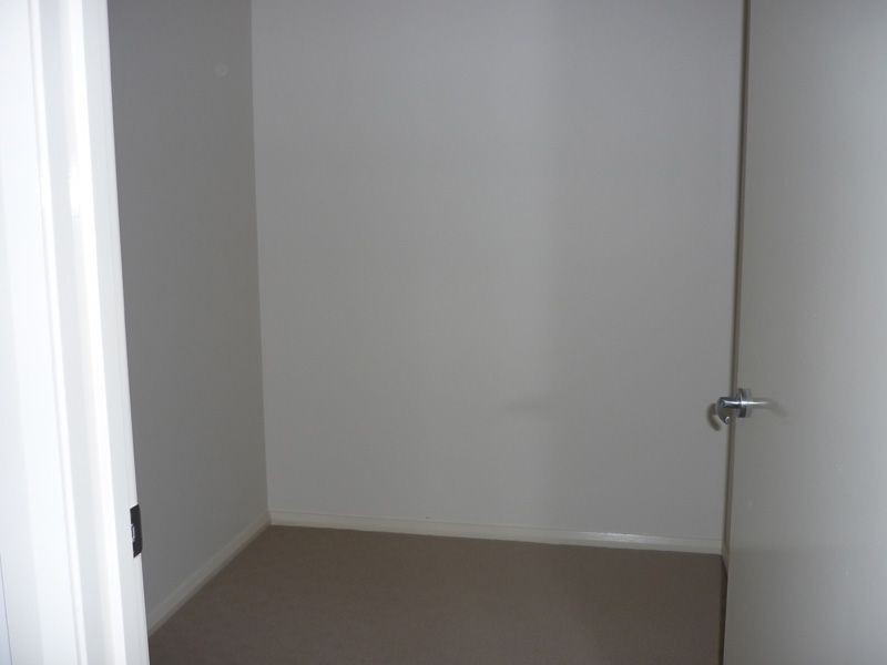 25/1 Cowlishaw Street, Greenway ACT 2900