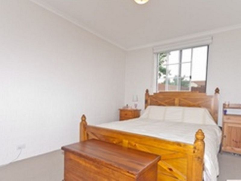 2/9 Howitt Street, Kingston ACT 2604