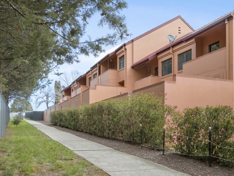 13/72 Canberra Avenue, Griffith ACT 2603