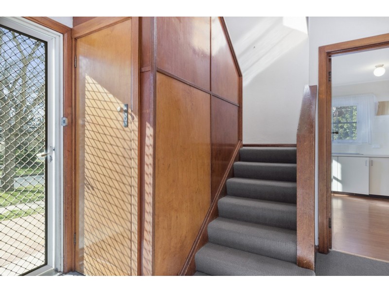 29 Vaughan Gardens, Narrabundah ACT 2604