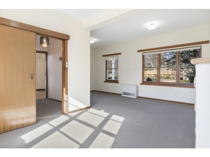 29 Vaughan Gardens, Narrabundah ACT 2604