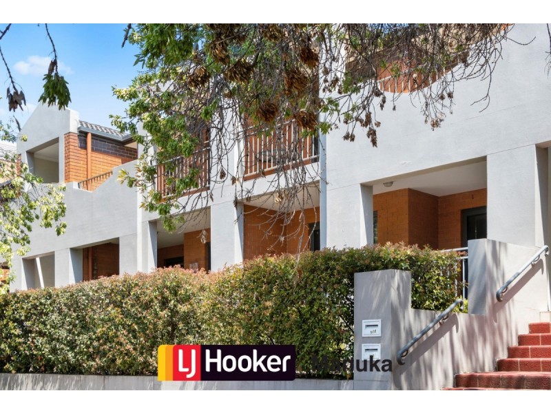10/2 Namatjira Drive, Weston ACT 2611