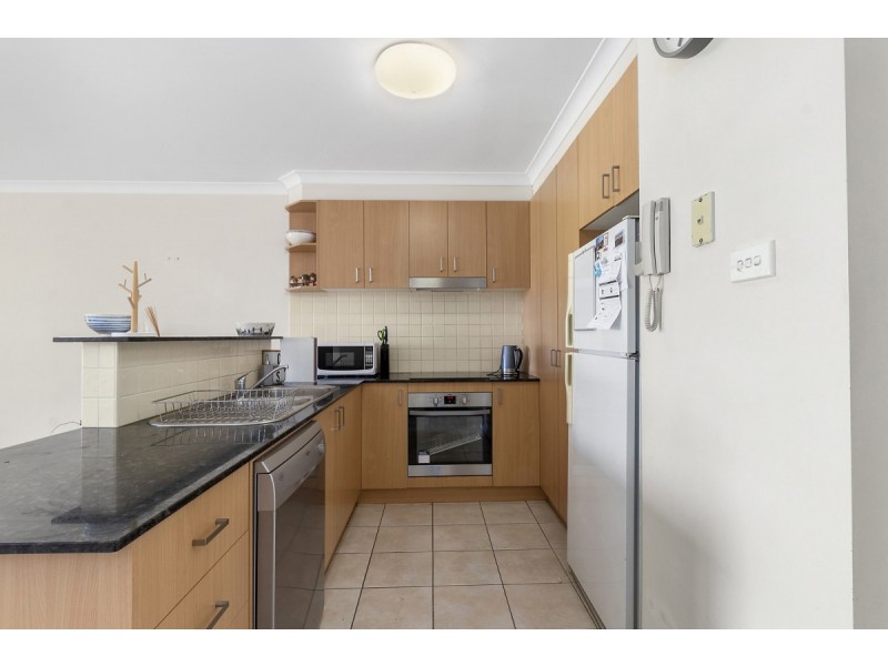 10/2 Namatjira Drive, Weston ACT 2611