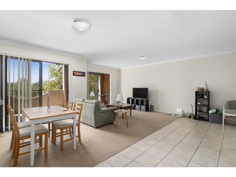 10/2 Namatjira Drive, Weston ACT 2611