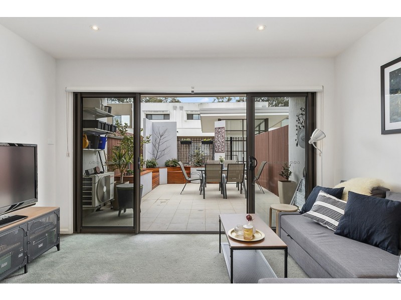 69/39 Jerrabomberra Avenue, Narrabundah ACT 2604