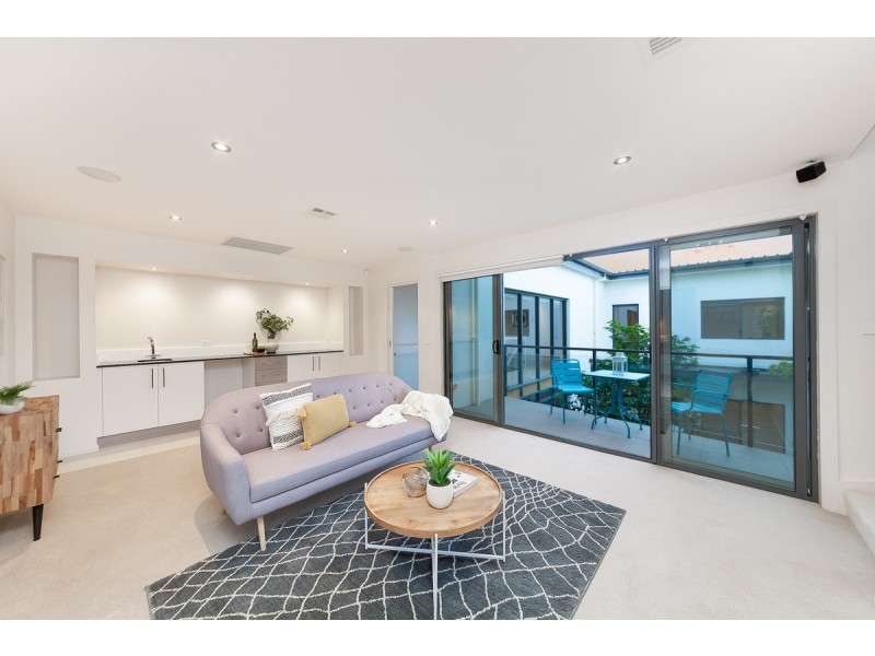 9 Waygoose Street, Kingston ACT 2604