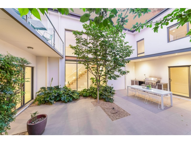 9 Waygoose Street, Kingston ACT 2604