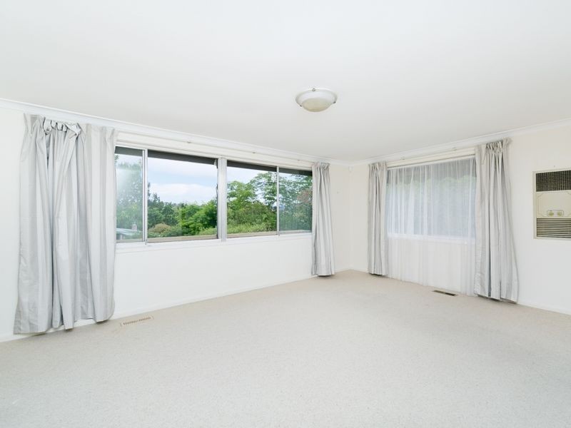 3 Hawkesbury Crescent, Farrer ACT 2607