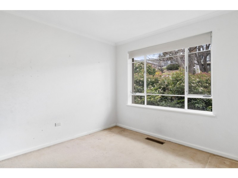 19 Beauchamp Street, Deakin ACT 2600