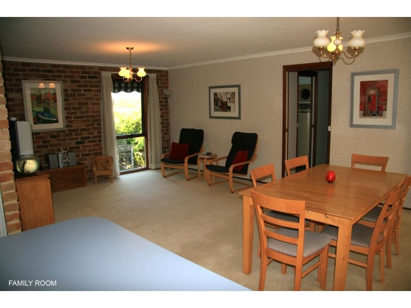 152 Julia Flynn Avenue, Isaacs ACT 2607