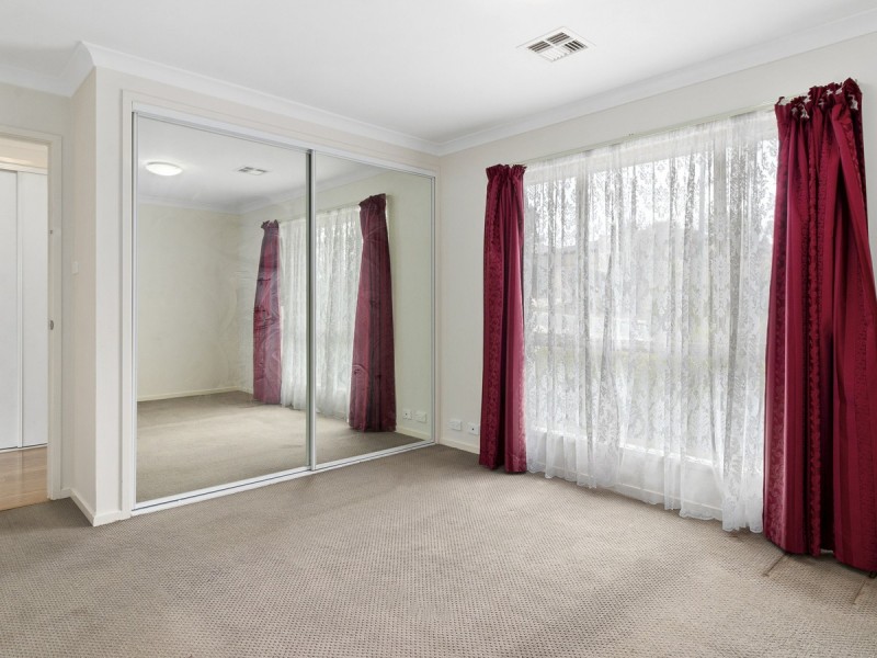66 Bryan Hudson Street, Macgregor ACT 2615