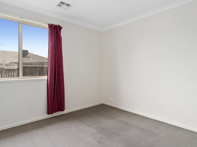 66 Bryan Hudson Street, Macgregor ACT 2615