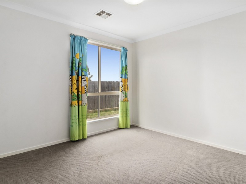 66 Bryan Hudson Street, Macgregor ACT 2615