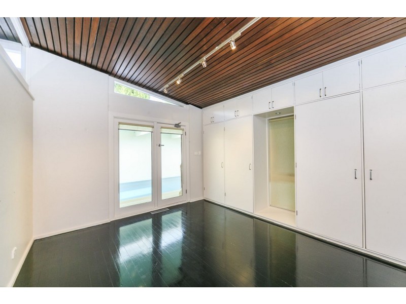 7 Canterbury Crescent, Deakin ACT 2600