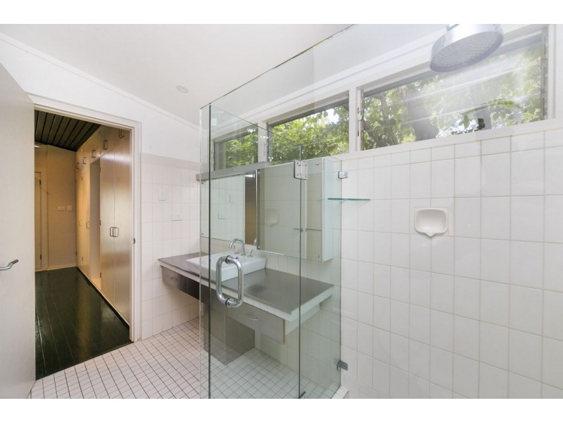 7 Canterbury Crescent, Deakin ACT 2600