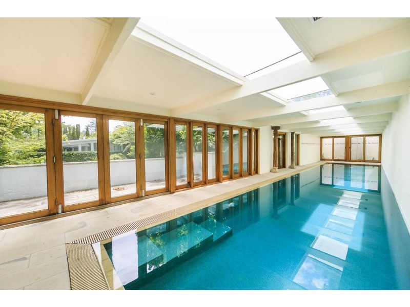 7 Canterbury Crescent, Deakin ACT 2600