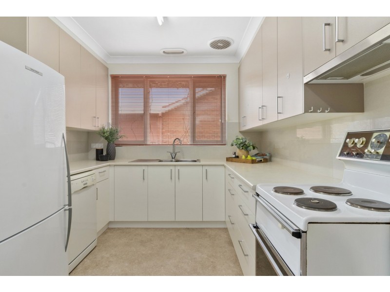 11 Dugan Street, Deakin ACT 2600