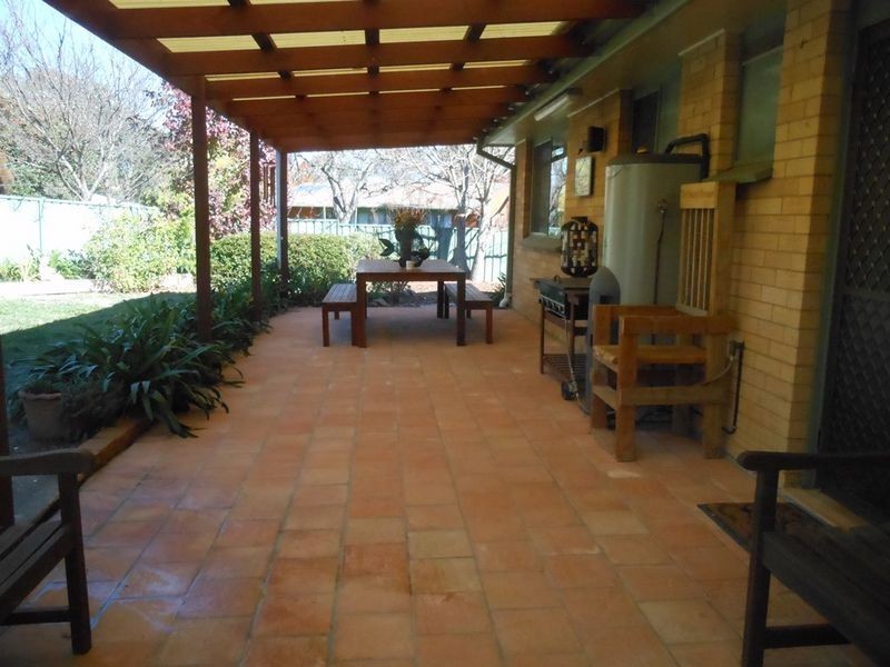 2 Warby Place, Charnwood ACT 2615