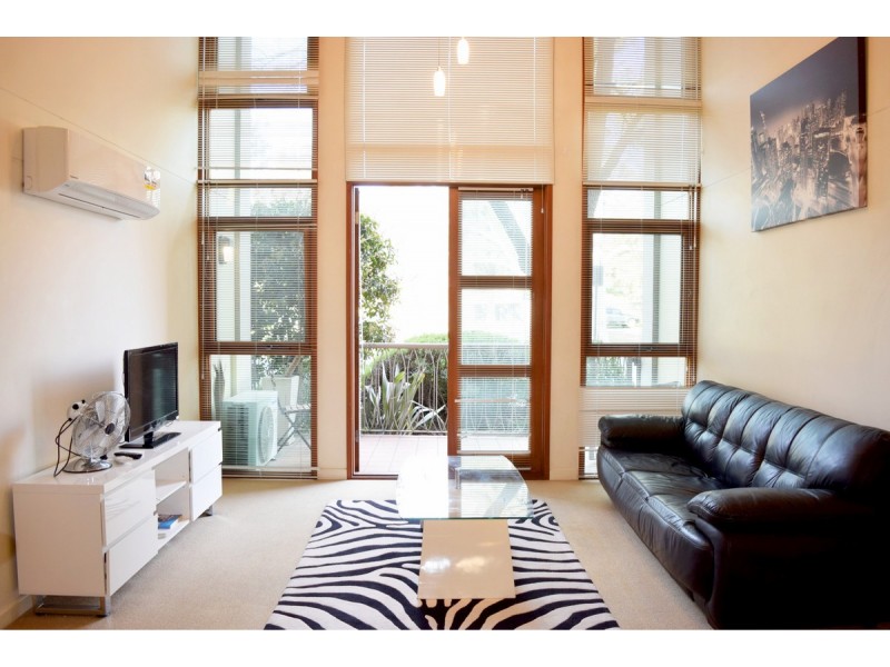 12/18 Captain Cook Crescent, Griffith ACT 2603