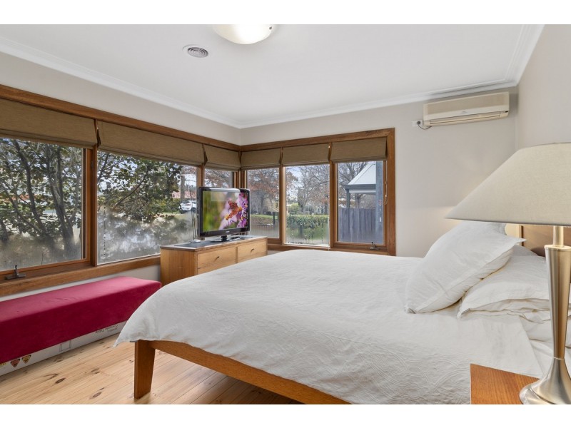 107 La Perouse Street, Narrabundah ACT 2604