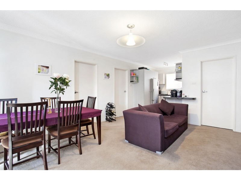 2/102 Henderson Road, Queanbeyan NSW 2620