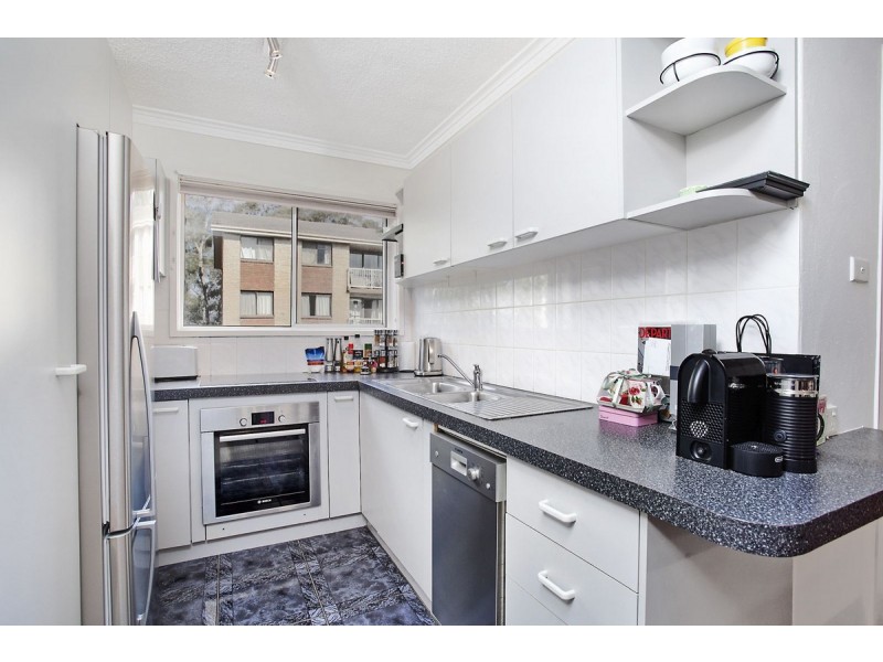 2/102 Henderson Road, Queanbeyan NSW 2620