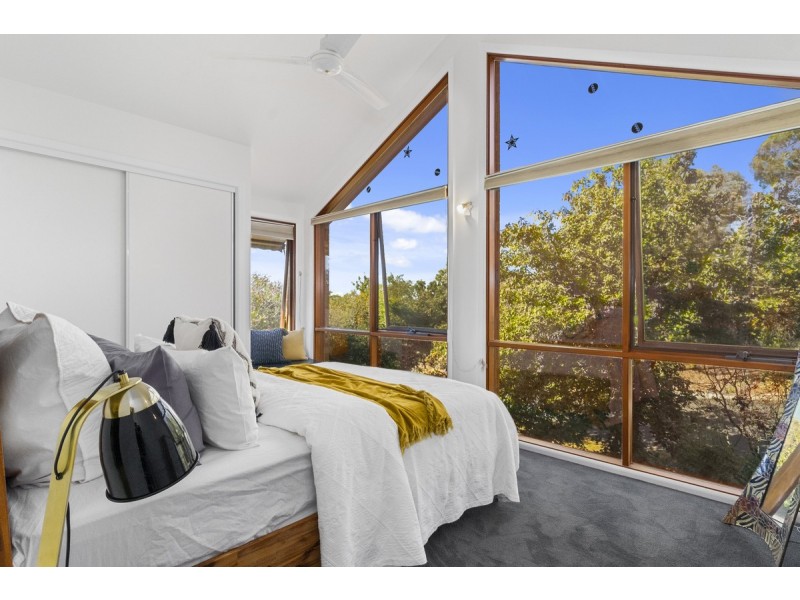 8 Arnhem Place, Red Hill ACT 2603