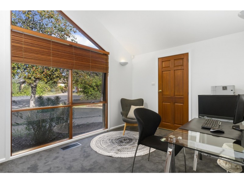 8 Arnhem Place, Red Hill ACT 2603