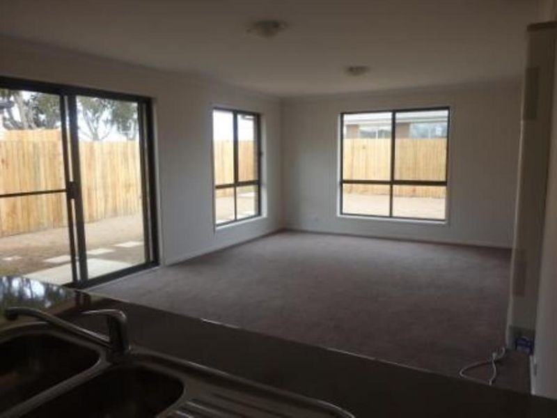 13 John Holt Street, Macgregor ACT 2615
