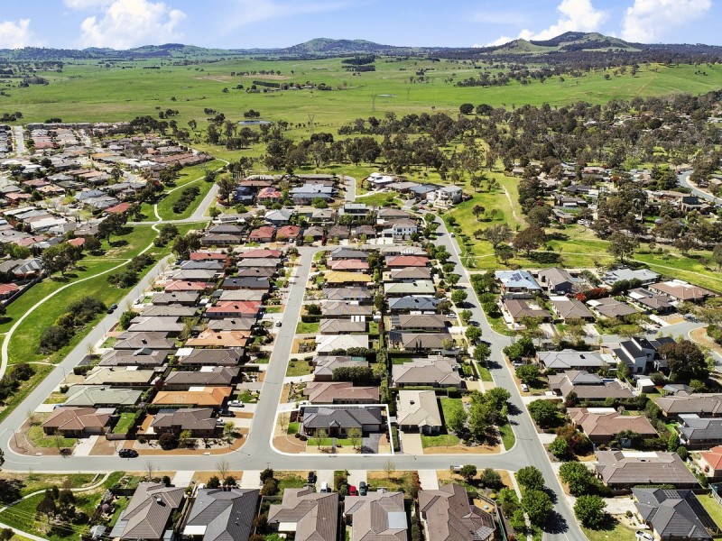 4 Stump Jump Crescent, Dunlop ACT 2615