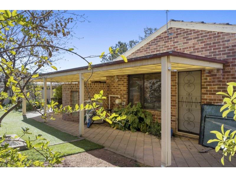 13 Litchfield Place, Gilmore ACT 2905