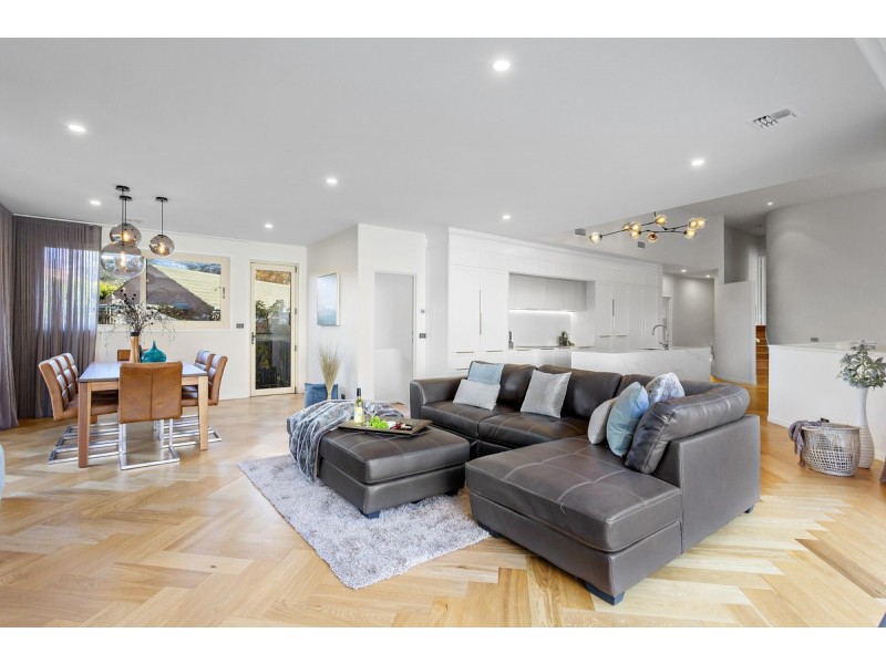 16 Schlich Street, Yarralumla ACT 2600