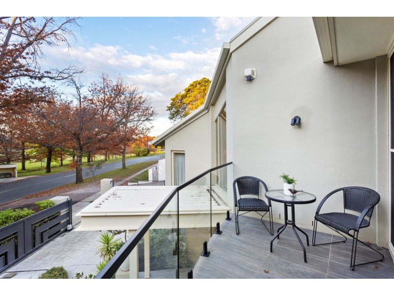 16 Schlich Street, Yarralumla ACT 2600