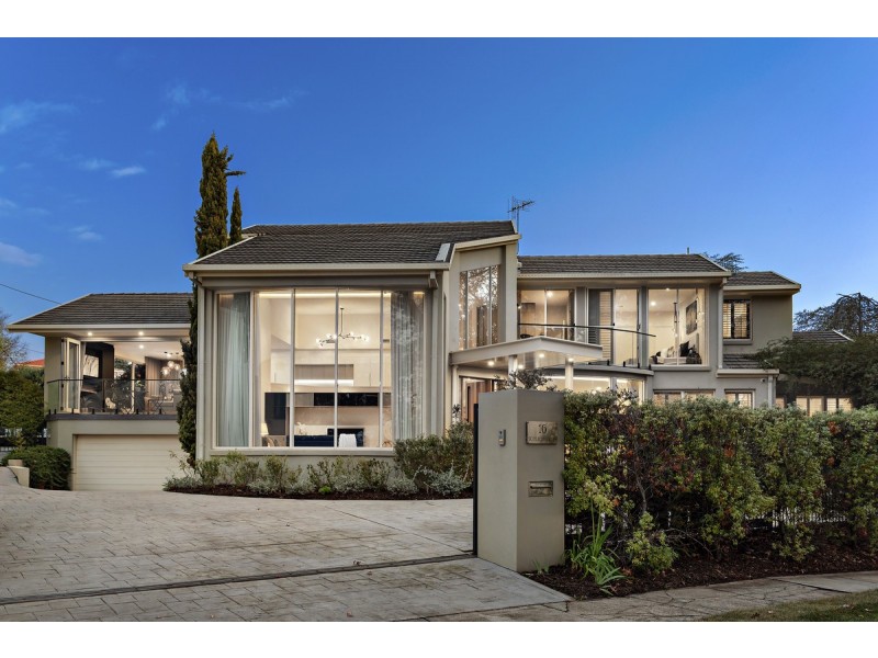 16 Schlich Street, Yarralumla ACT 2600