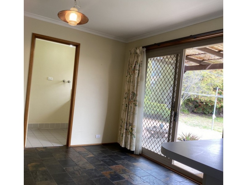 122 Julia Flynn Avenue, Isaacs ACT 2607