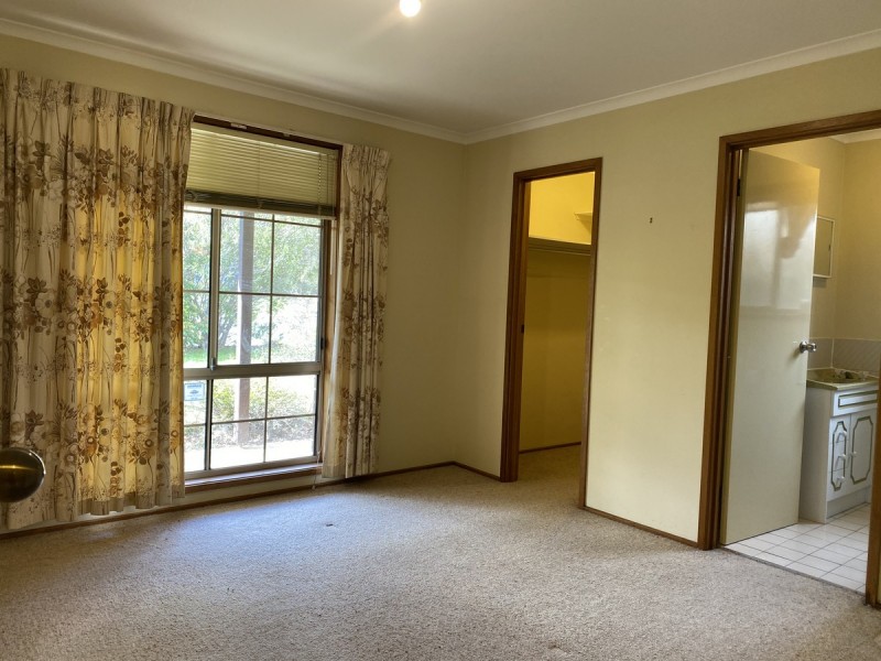 122 Julia Flynn Avenue, Isaacs ACT 2607