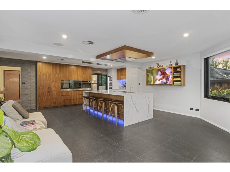 25 Glasgow Street, Hughes ACT 2605